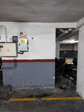 Garaje en Alquiler en Plaça d'Hondures, 17 en Ciutat Jardí