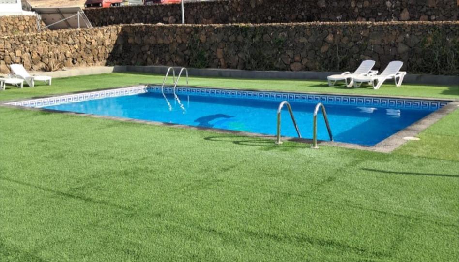 Single-family semi-detached to rent in Calle Sau, 2e, Villaverde, Las Palmas - image 1 Photo 1 of Single-family semi-detached to rent in Calle Sau, 2e, Villaverde, Las Palmas