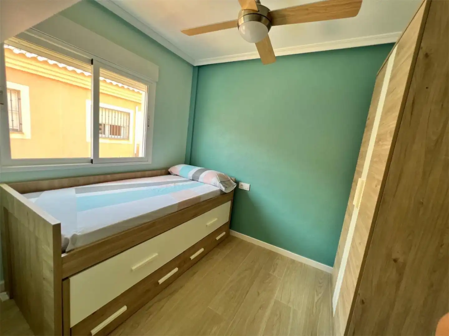 Zimmer in Calle Berlín, 57, Roda Zimmer in Calle Berlín, 57, Roda