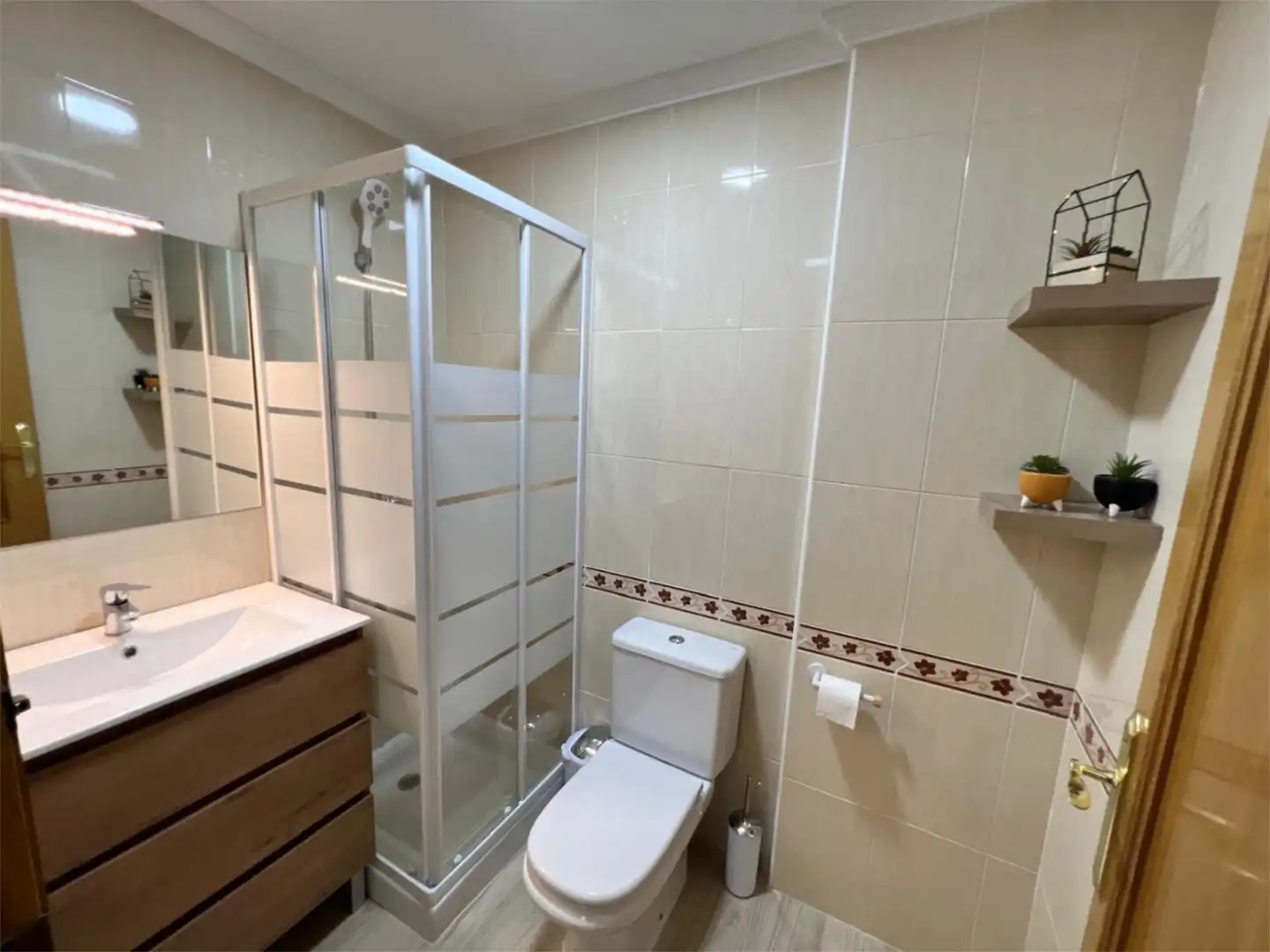 Zimmer in Calle Berlín, 57, Roda Zimmer in Calle Berlín, 57, Roda