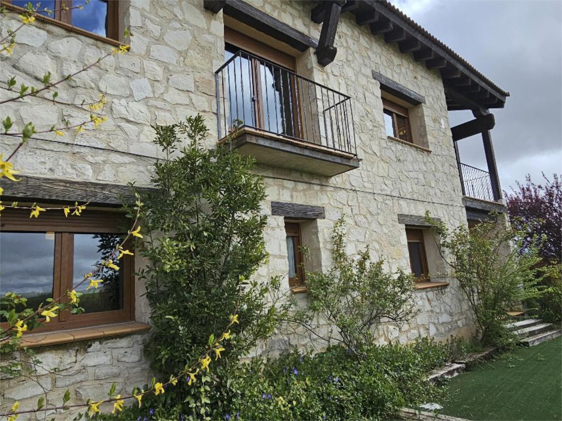 Exterior view of House or chalet for sale in Grajera  with Heating, Private garden and Terrace