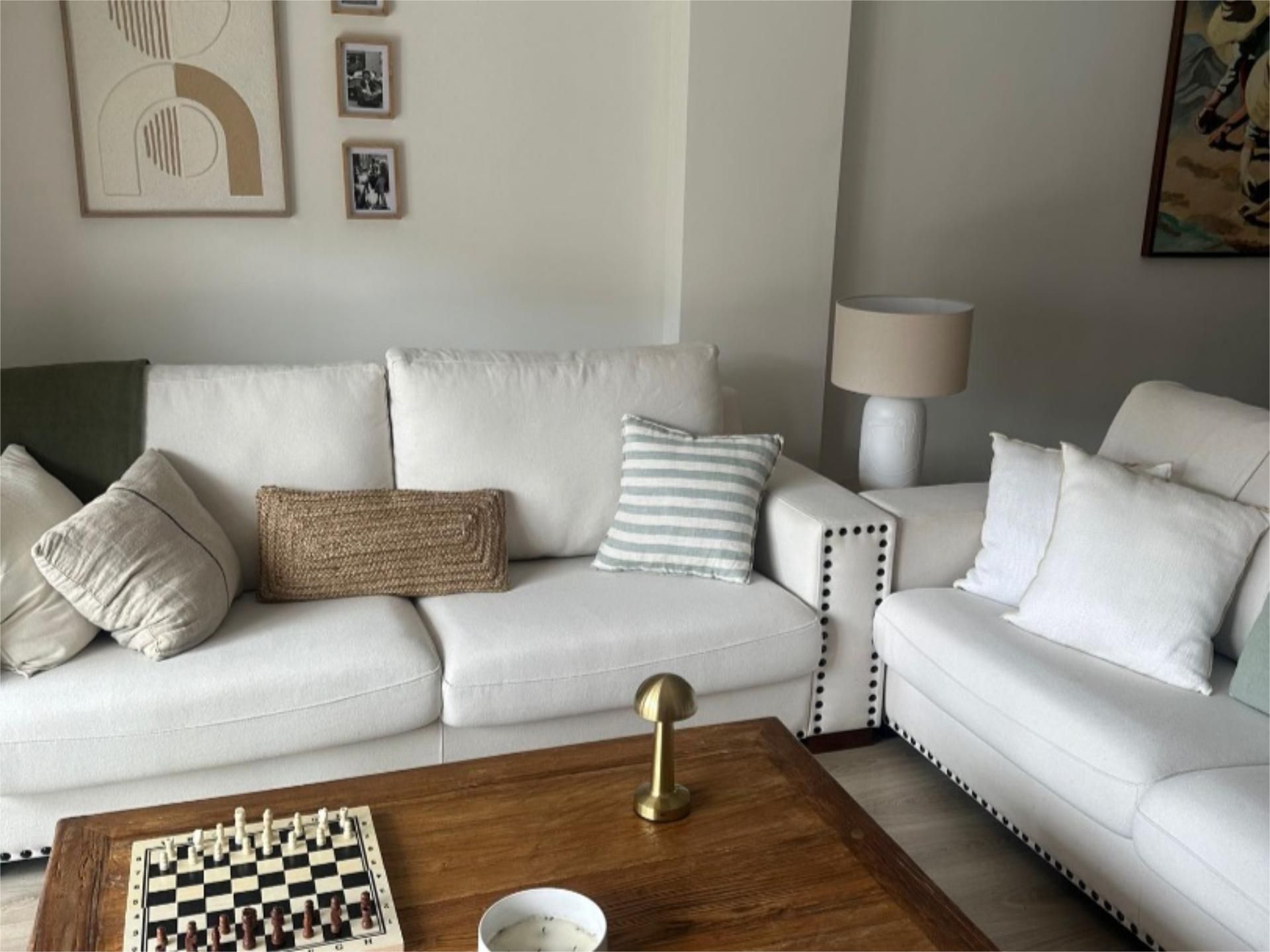 Pis en venda a Calle Pío Baroja, 9, Rodeo Alto - Guadaiza - La Campana Sala d'estar de Pis en venda en Marbella amb Aire condicionat, Terrassa i Piscina