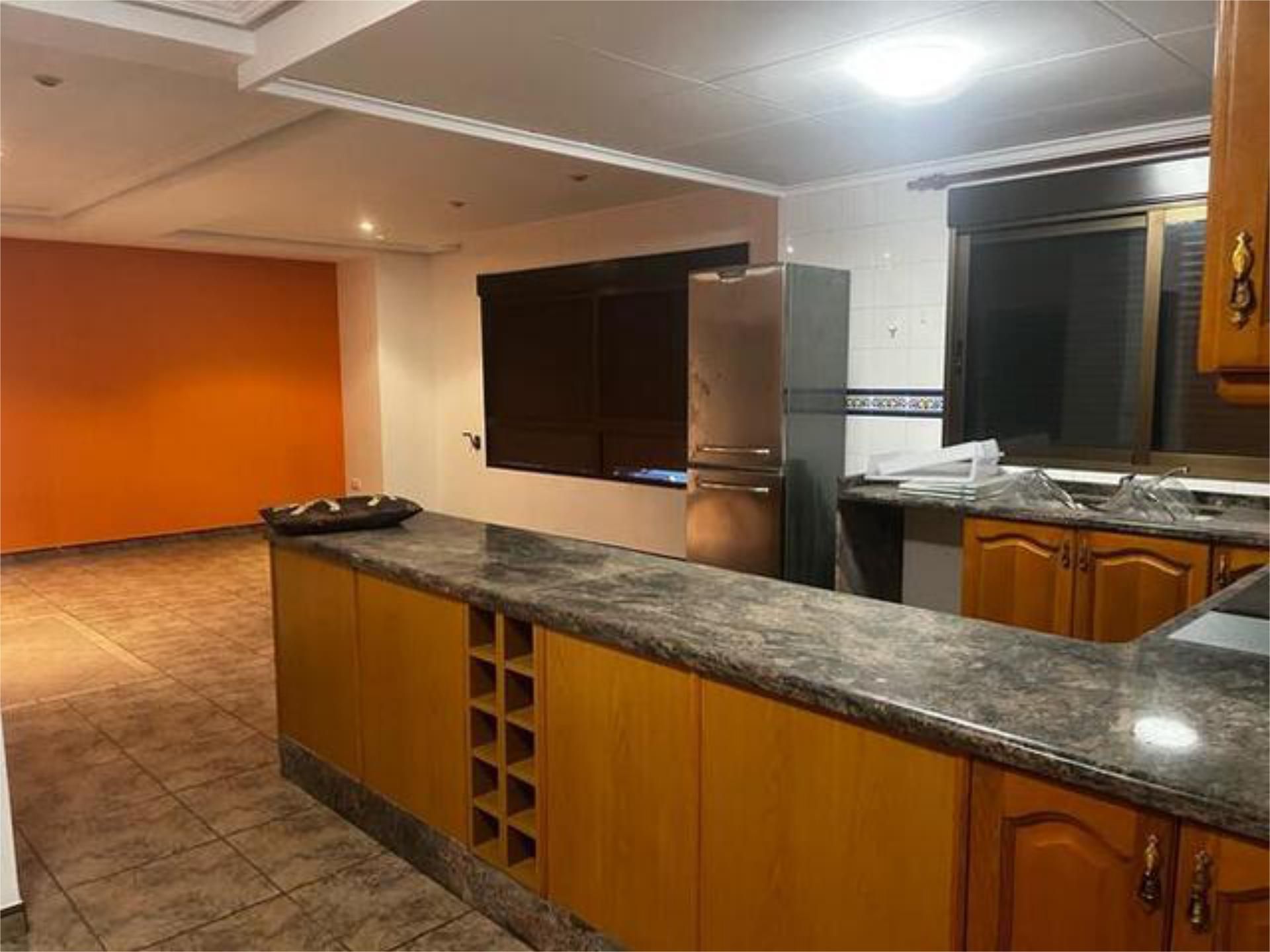 Casa adosada de lloguer a Polinyà de Xúquer