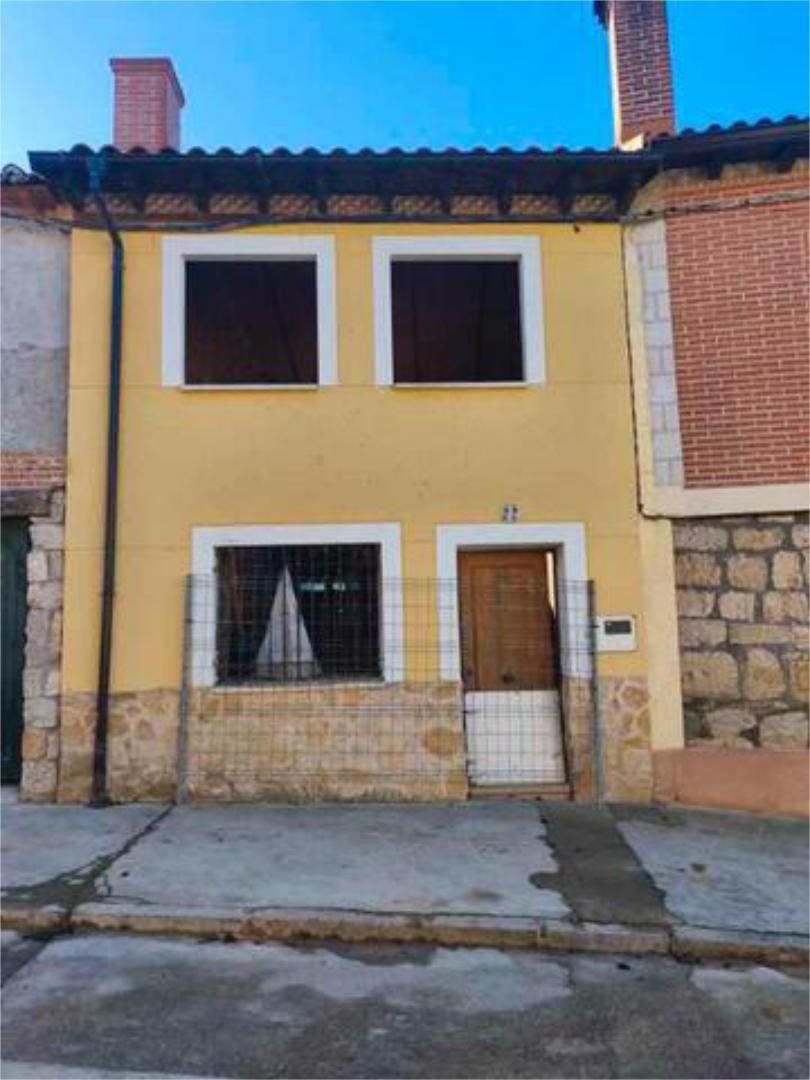 Exterior view of House or chalet for sale in Astudillo