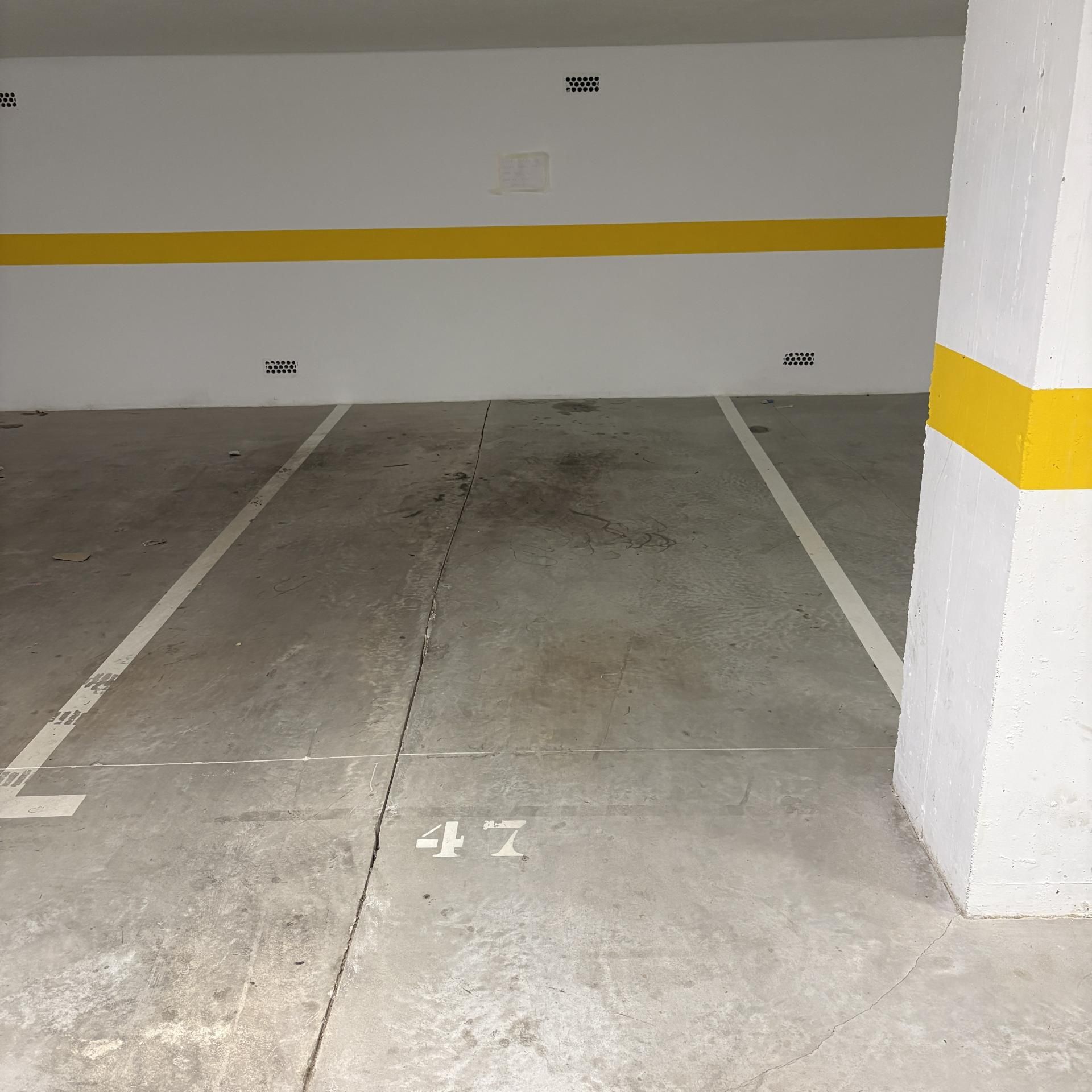 Aparcament de Garatge de lloguer en Dénia