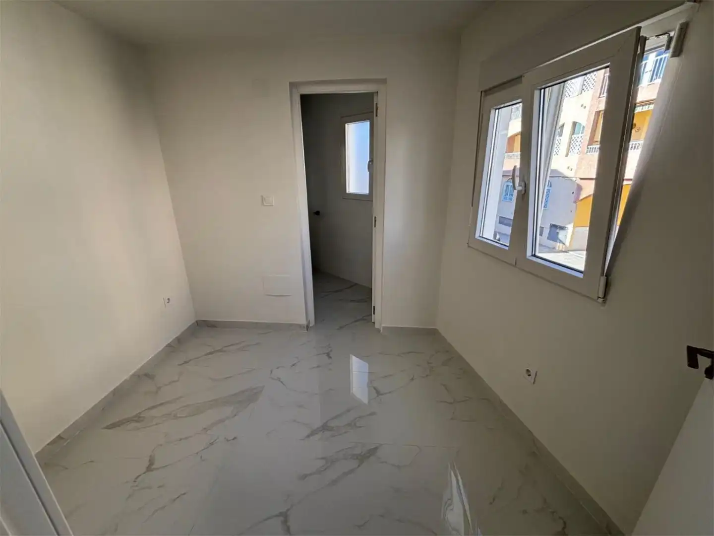 Habitación de Piso en venta en San Pedro del Pinatar con Aire acondicionado, Calefacción y Amueblado