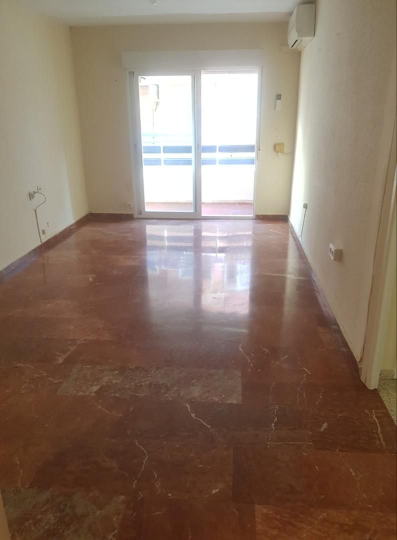 Flat to rent in  Granada Capital  with Air Conditioner, Terrace and Balcony