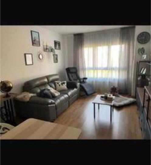 Foto 1 de Pis en venda a Cuatro Vientos, León