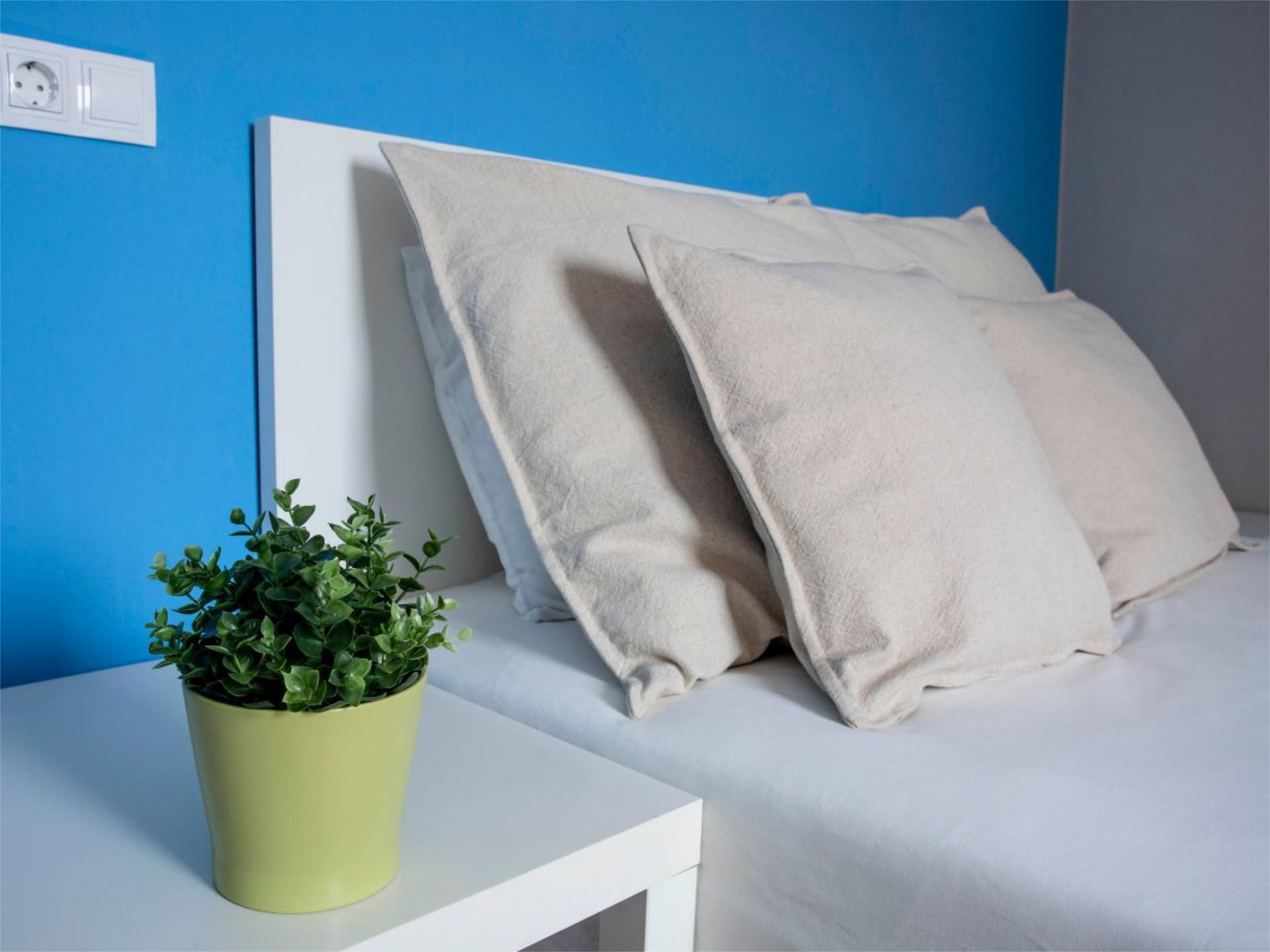 Habitación de Piso para compartir en  Madrid Capital con Calefacción, Parquet y Amueblado