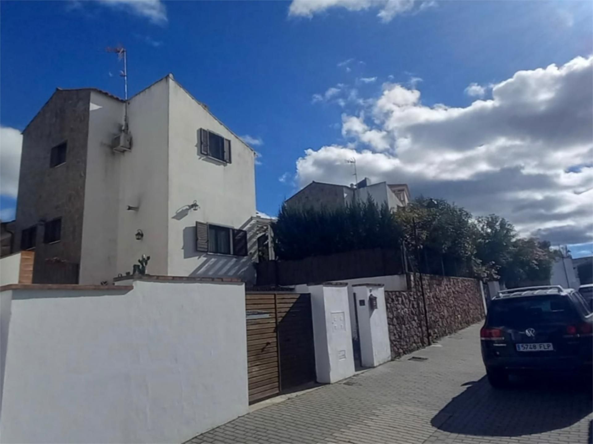 Exterior view of House or chalet for sale in Aracena  with Air Conditioner, Terrace and Balcony