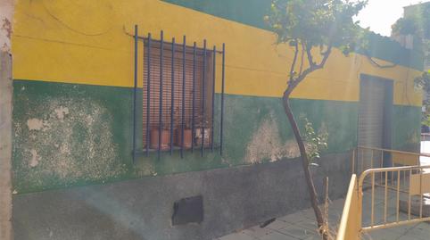 Foto 2 de Casa adosada en venda a Paseo Santa María del Aguila, 91, Santa María del Águila, Almería