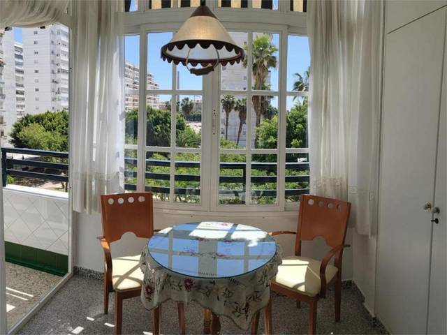 Piso en Alquiler en Calle Eduardo de Palacios, 17 en Los Guindos - Parque Mediterráneo - Santa Paula