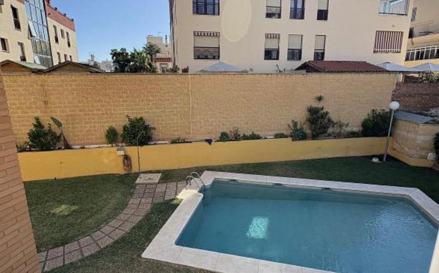 Foto 1 de Pis en venda a Calle Alonso de Cárdenas, 17, Camino de Antequera, Málaga