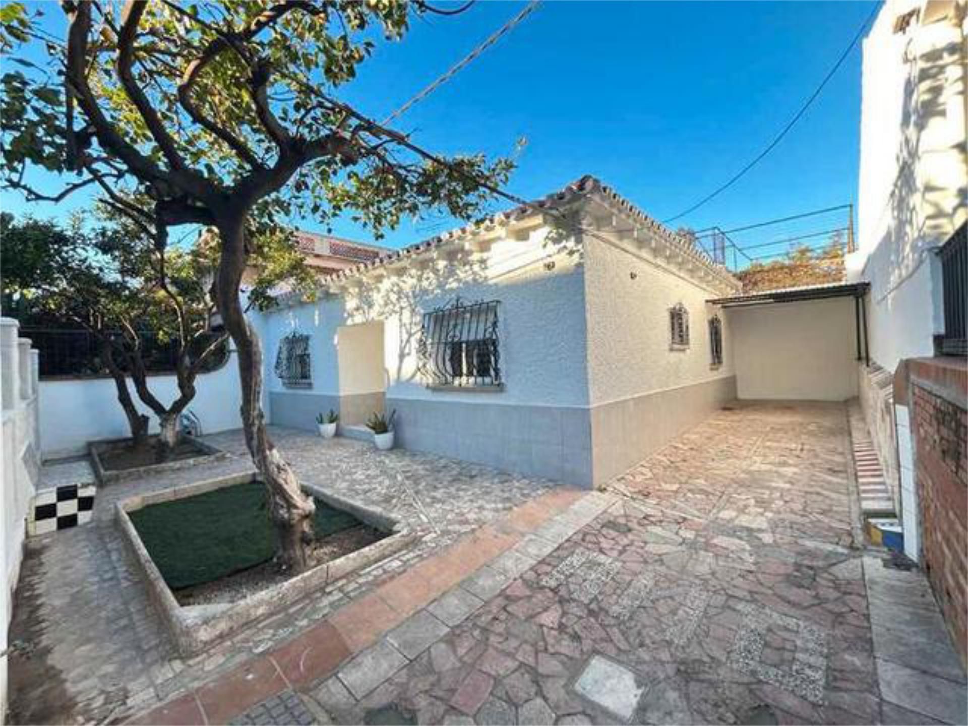 Exterior view of Single-family semi-detached to rent in Málaga Capital  with Terrace and Furnished