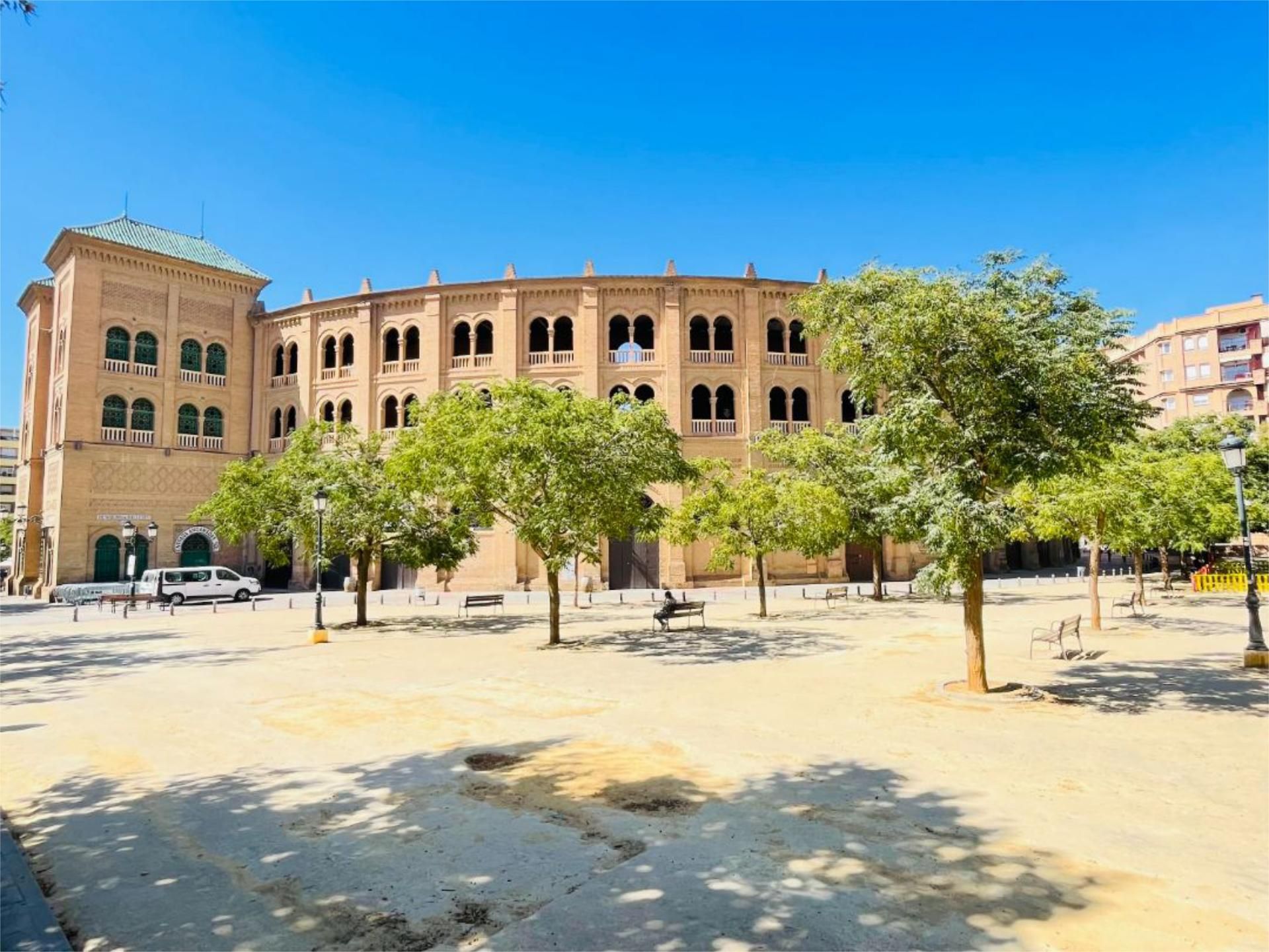 Vista exterior de Àtic en venda en  Granada Capital amb Aire condicionat i Terrassa