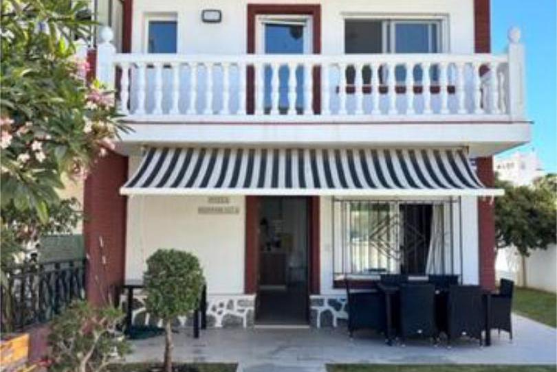 Foto 1 de Casa o xalet de lloguer a Torre de Benagalbón, Málaga