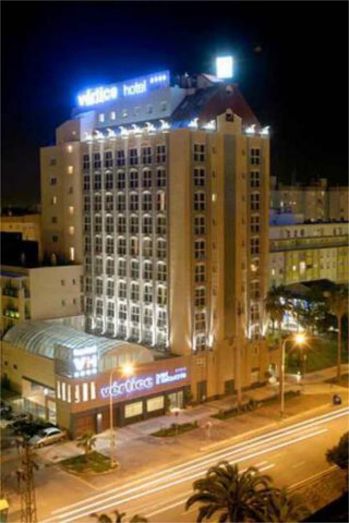 Vista exterior de Pis de lloguer en  Sevilla Capital amb Calefacció, Jardí privat i Moblat