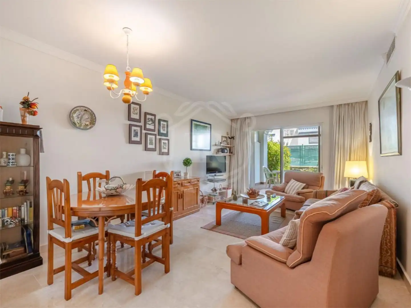 Apartamento en venta en Avenida del Prado, 71, Aloha Vista exterior de Apartamento en venta en Marbella con Aire acondicionado y Piscina
