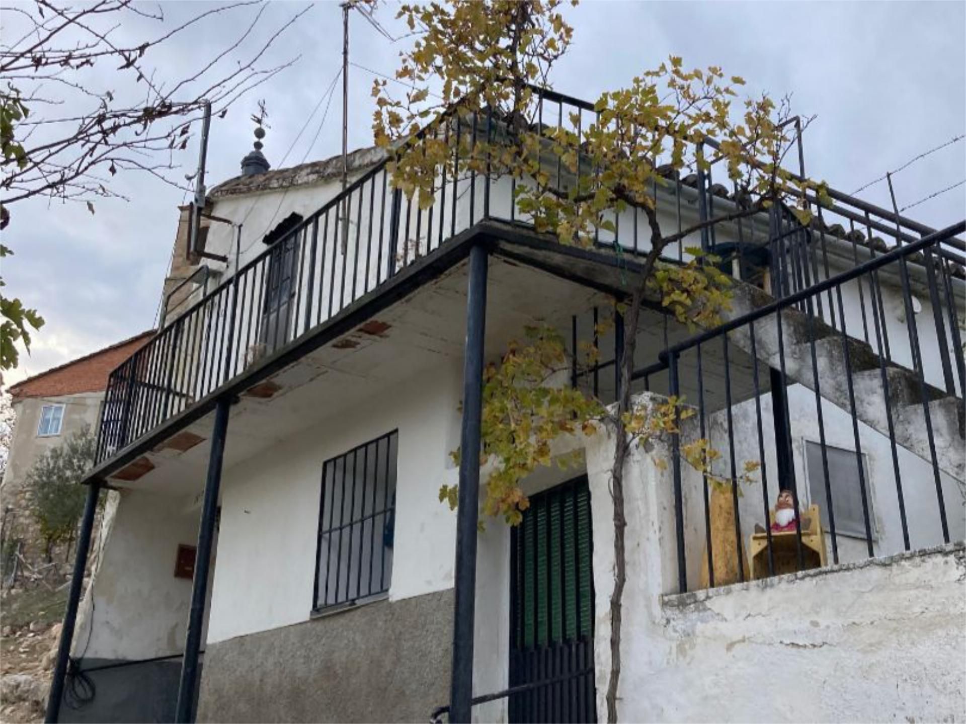Vista exterior de Casa o xalet en venda en Cogolludo amb Terrassa i Balcó