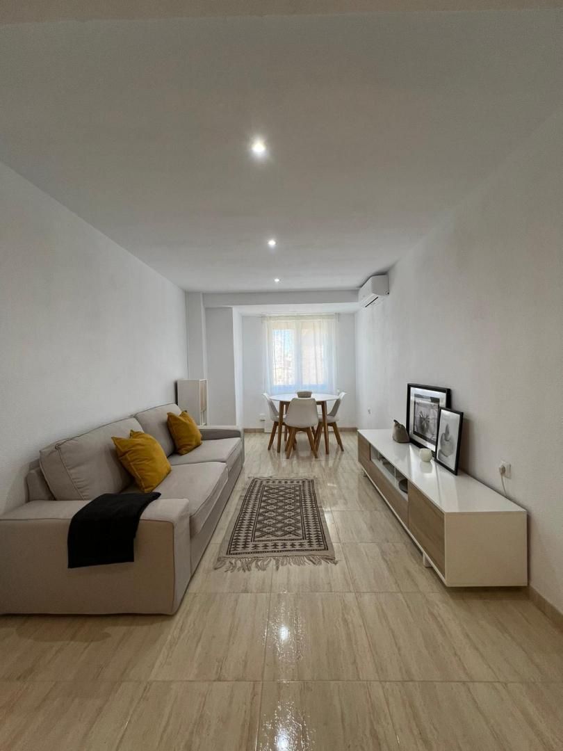 Living room of Flat to rent in  Valencia Capital  with Air Conditioner and Balcony