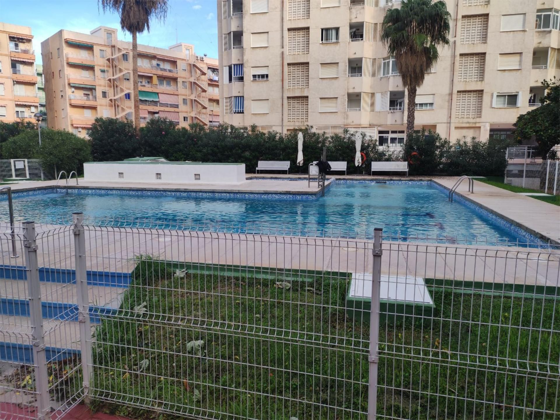 Flat for sale in Carrer Joncar, 3, Platja de la Pobla de Farnals Swimming pool of Flat for sale in La Pobla de Farnals with Private garden, Terrace and Swimming Pool