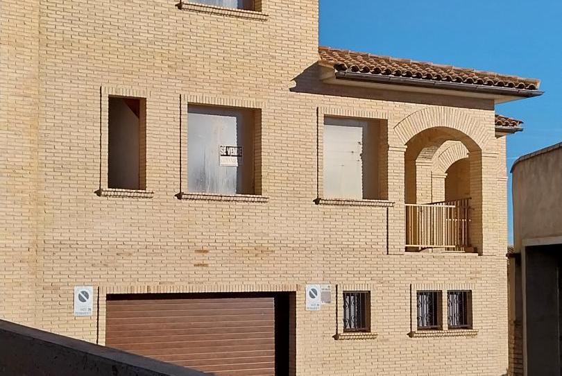 House or chalet for sale in Calle Carasoles, 33, Ejea de los Caballeros, Zaragoza - image 1 Photo 1 of House or chalet for sale in Calle Carasoles, 33, Ejea de los Caballeros, Zaragoza