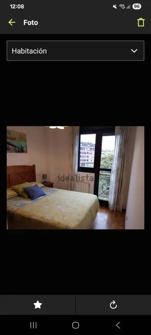 Pis en venda a Marcelino Fernández, 9, Centro - Casco Histórico Dormitori de Pis en venda en Oviedo amb Parquet, Moblat i Balcó