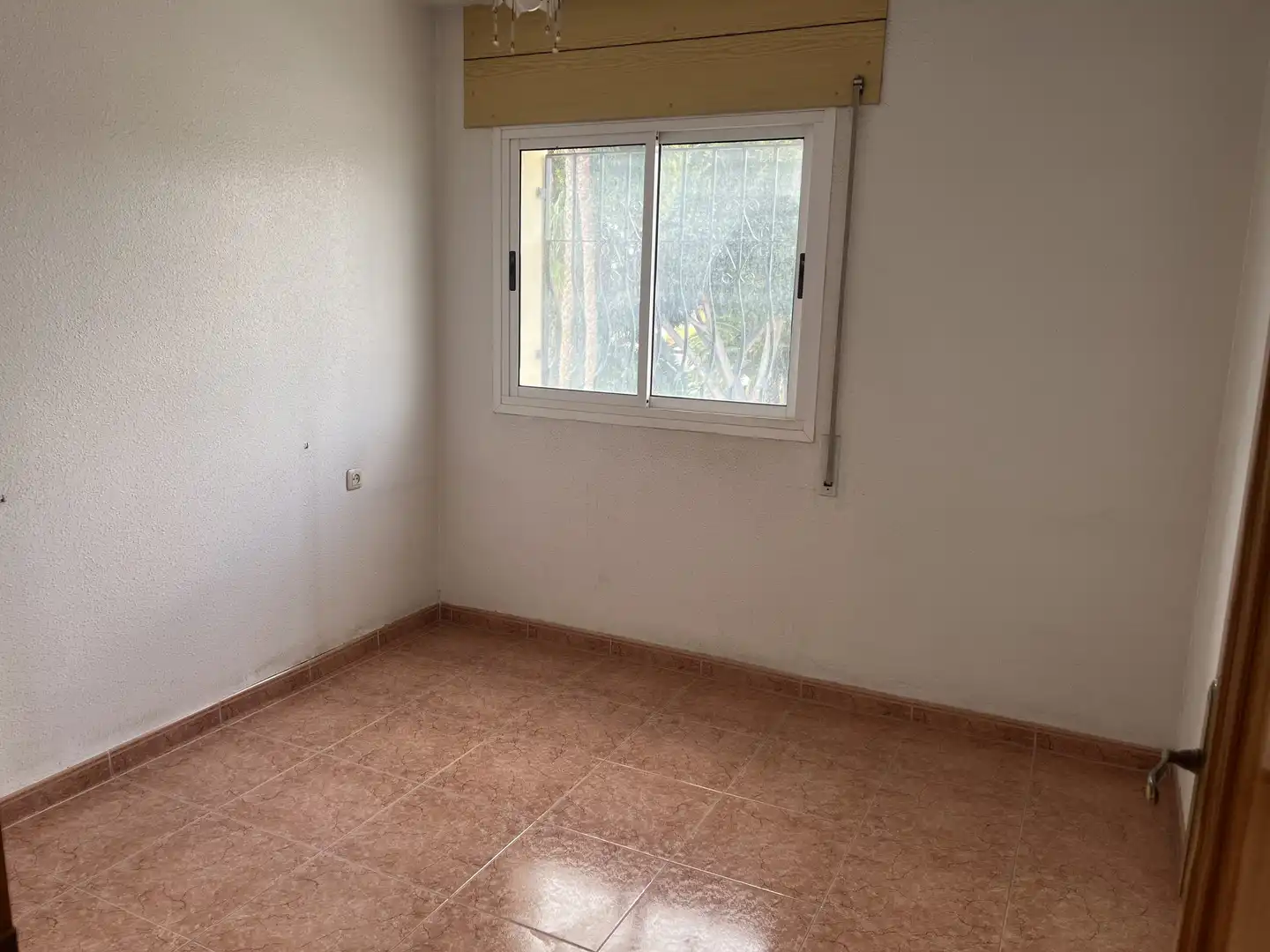 Dúplex en venta en Calle Sierra de los Filabres, 13, El Parador de las Hortichuelas Habitación de Dúplex en venta en Roquetas de Mar con Jardín privado, Terraza y Balcón