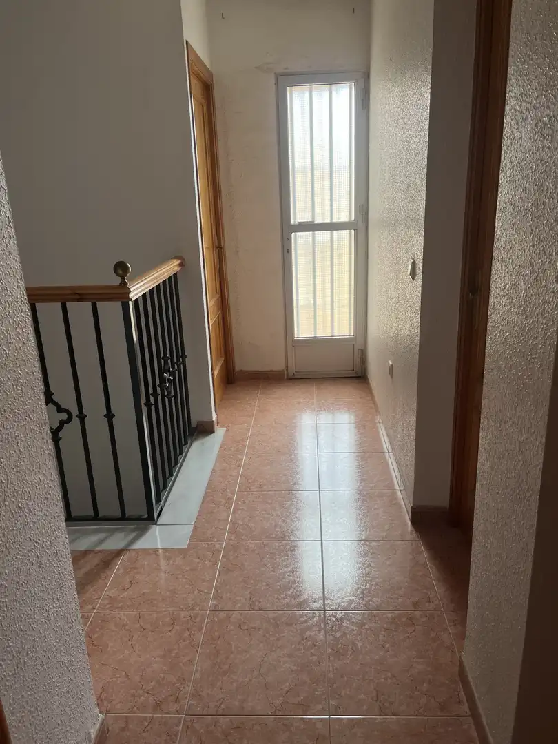 Dúplex en venta en Calle Sierra de los Filabres, 13, El Parador de las Hortichuelas Dúplex en venta en Roquetas de Mar con Jardín privado, Terraza y Balcón