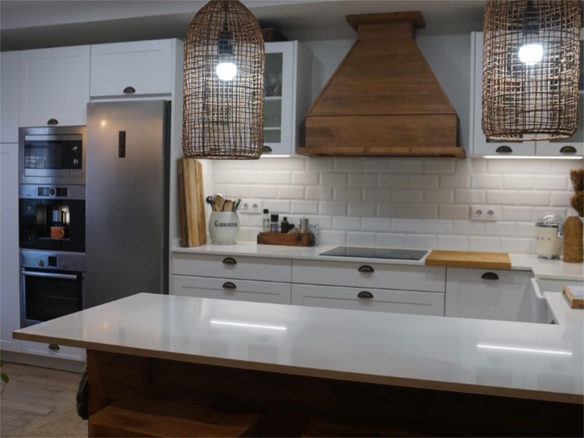 Cocina de Casa adosada en venta en Badalona con Aire acondicionado, Calefacción y Jardín privado