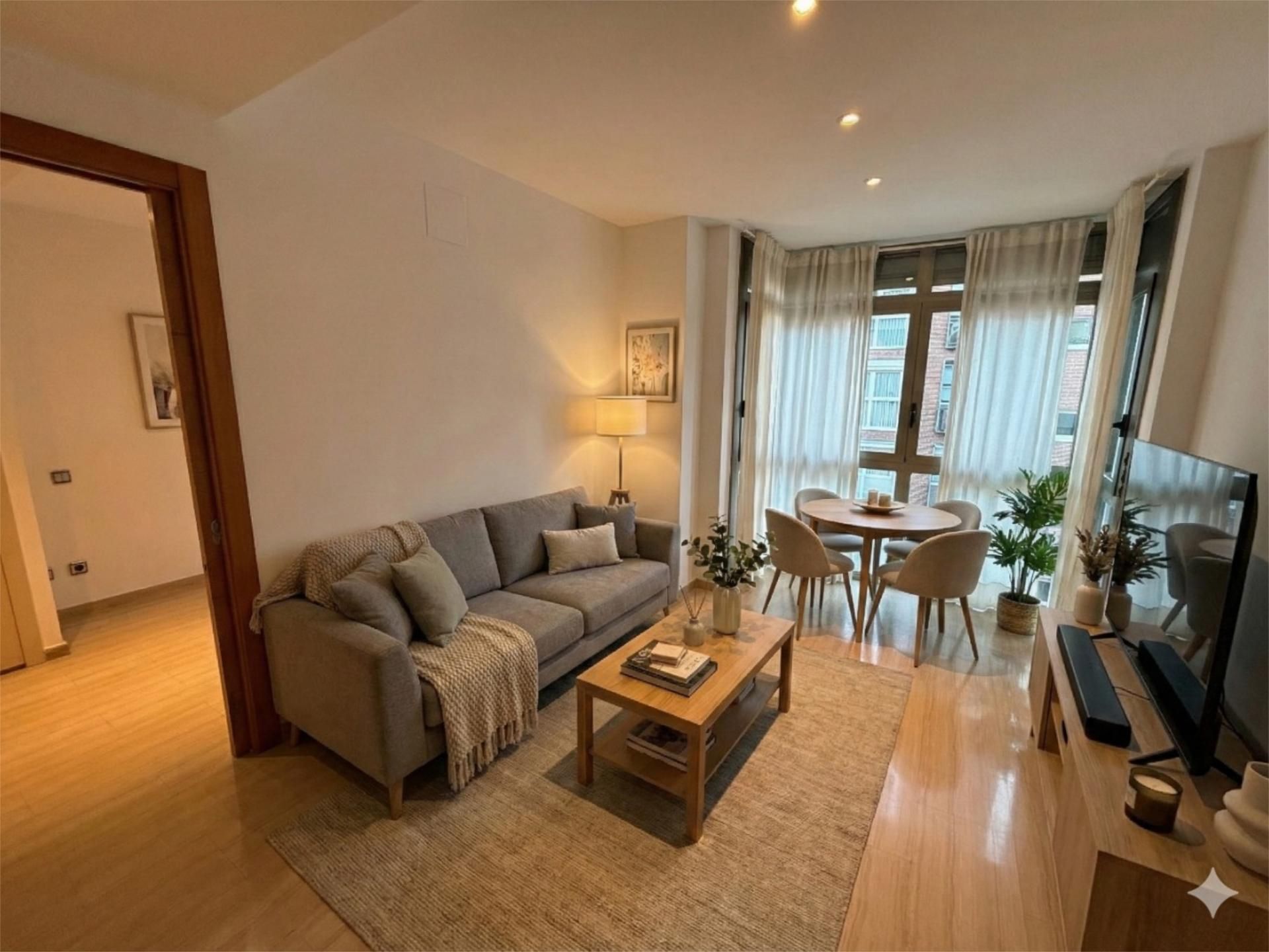 Living room of Flat for sale in  Madrid Capital  with Air Conditioner, Heating and Private garden