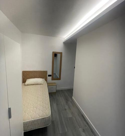 Photo 1 of Flat to share in Calle Pilar García Romanillos, 29, Cartuja, Granada