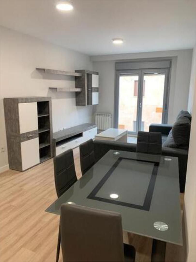 Sala d'estar de Pis de lloguer en Villadangos del Páramo amb Calefacció, Terrassa i Traster