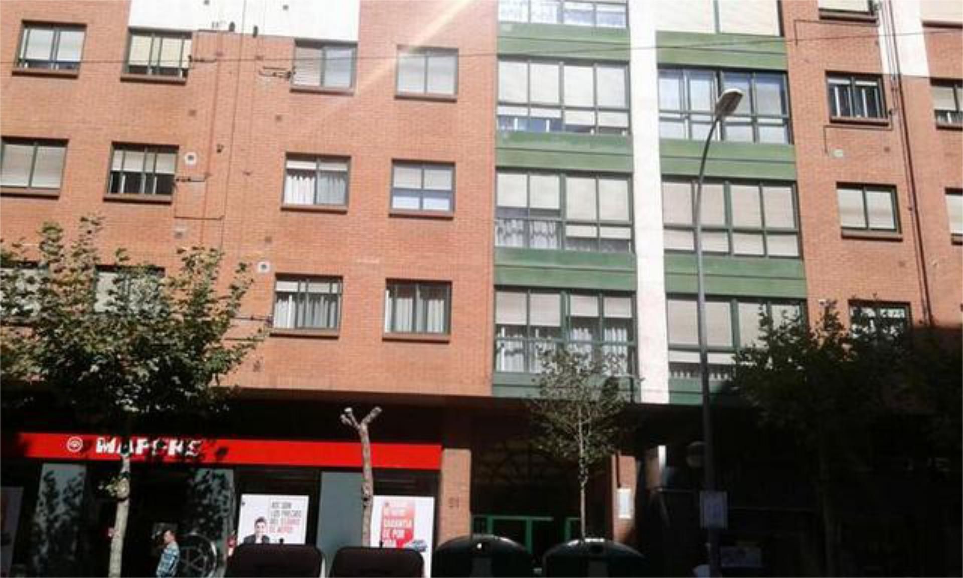 Vista exterior de Garatge de lloguer en Miranda de Ebro