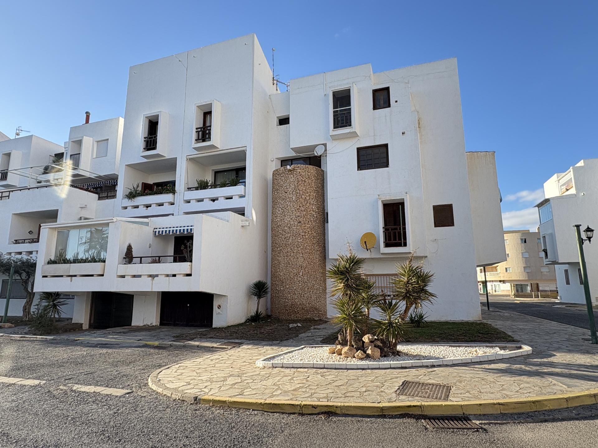Exterior view of Flat for sale in El Ejido  with Air Conditioner, Terrace and Swimming Pool