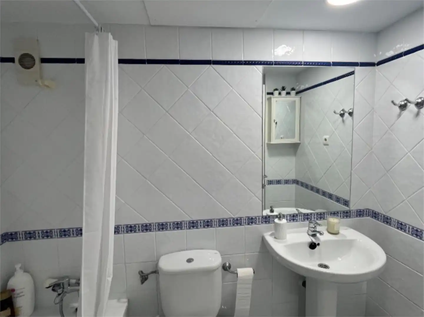 Piso en venta en Calle Babor, 8, Zona Centro Comercial Torrequebrada Piso en venta en Calle Babor, 8, Zona Centro Comercial Torrequebrada