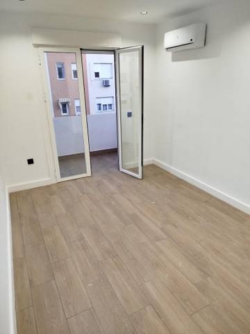 Piso en Venta en Avenida de Pino Montano, 9 en Cruz Roja