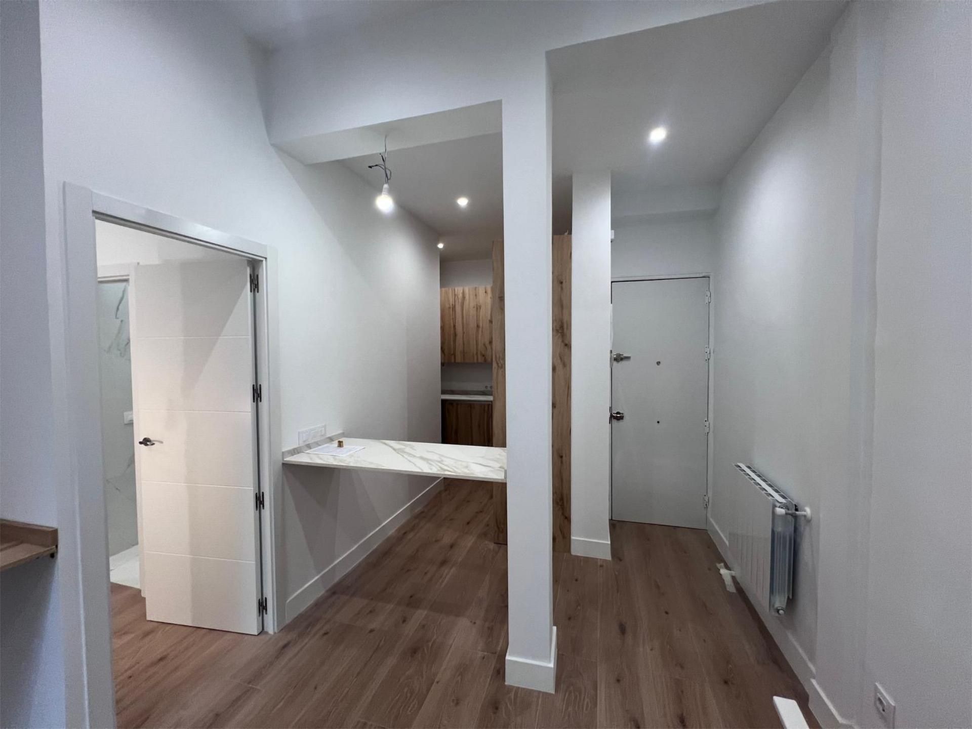 Flat for sale in  Madrid Capital  with Air Conditioner