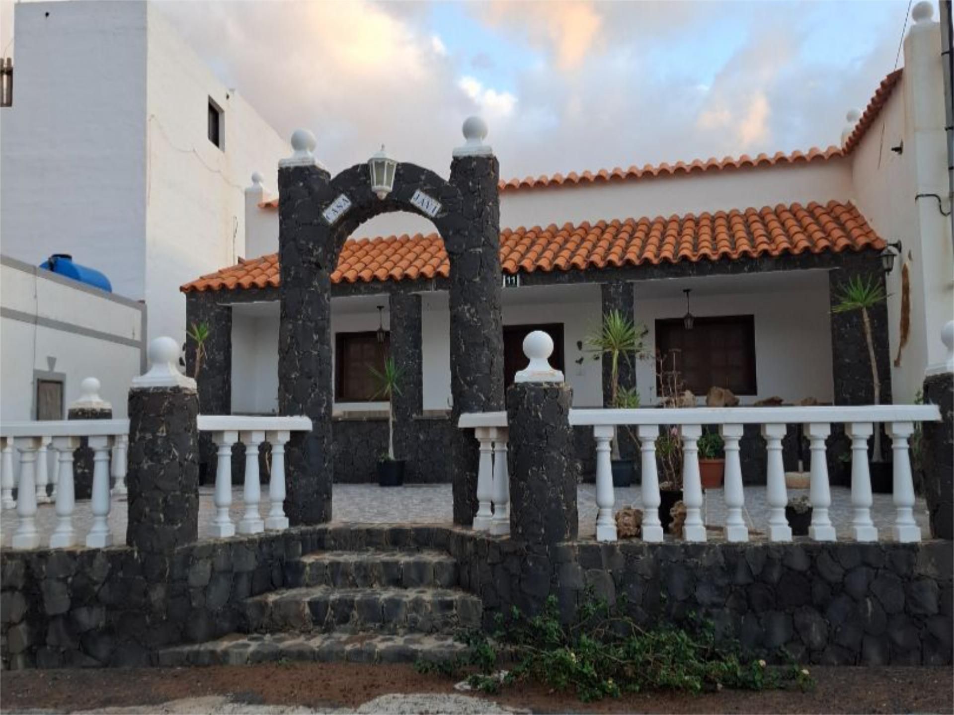 Vista exterior de Casa o xalet en venda en Pájara amb Terrassa