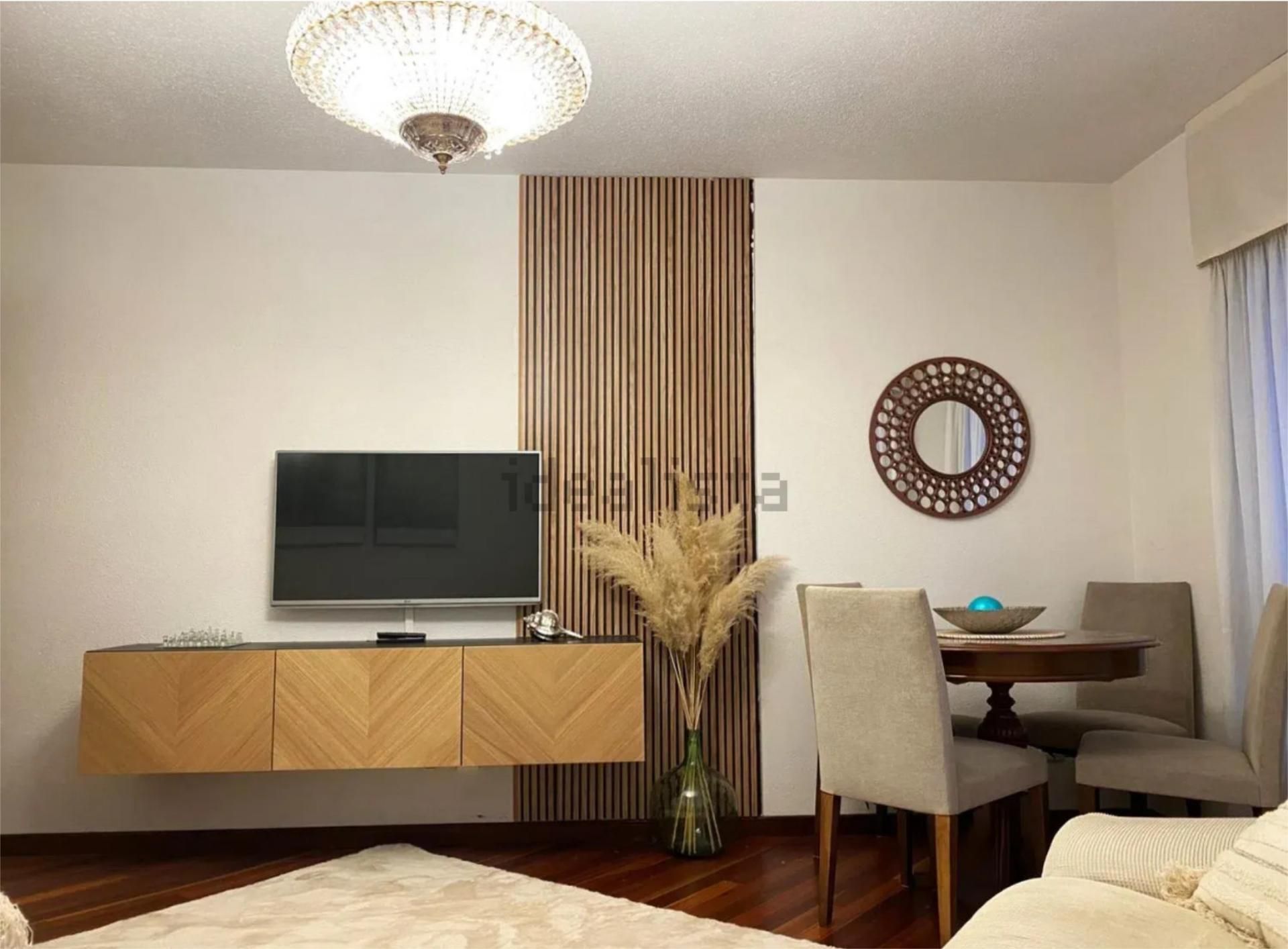 Flat to rent in Calle Velázquez, 10, Medina de Pomar Living room of Flat to rent in Medina de Pomar with Heating, Parquet flooring and Terrace