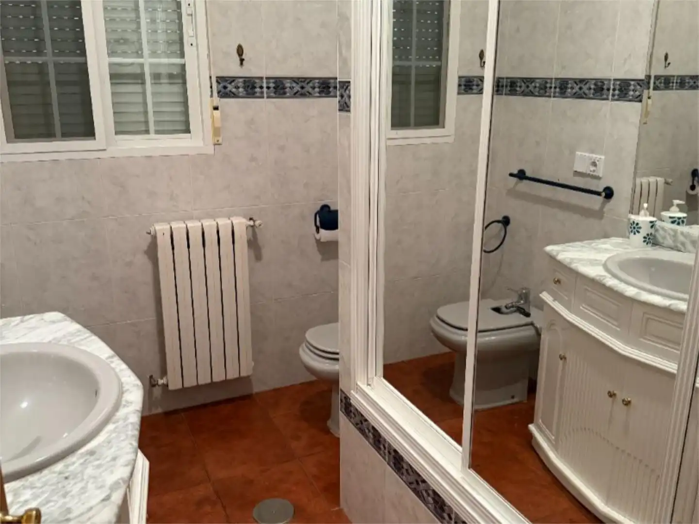 Houses for sale in Avenida Albacete, 1, Pedanías - Extrarradio Bathroom of Houses for sale in Albacete with Heating, Private garden and Terrace