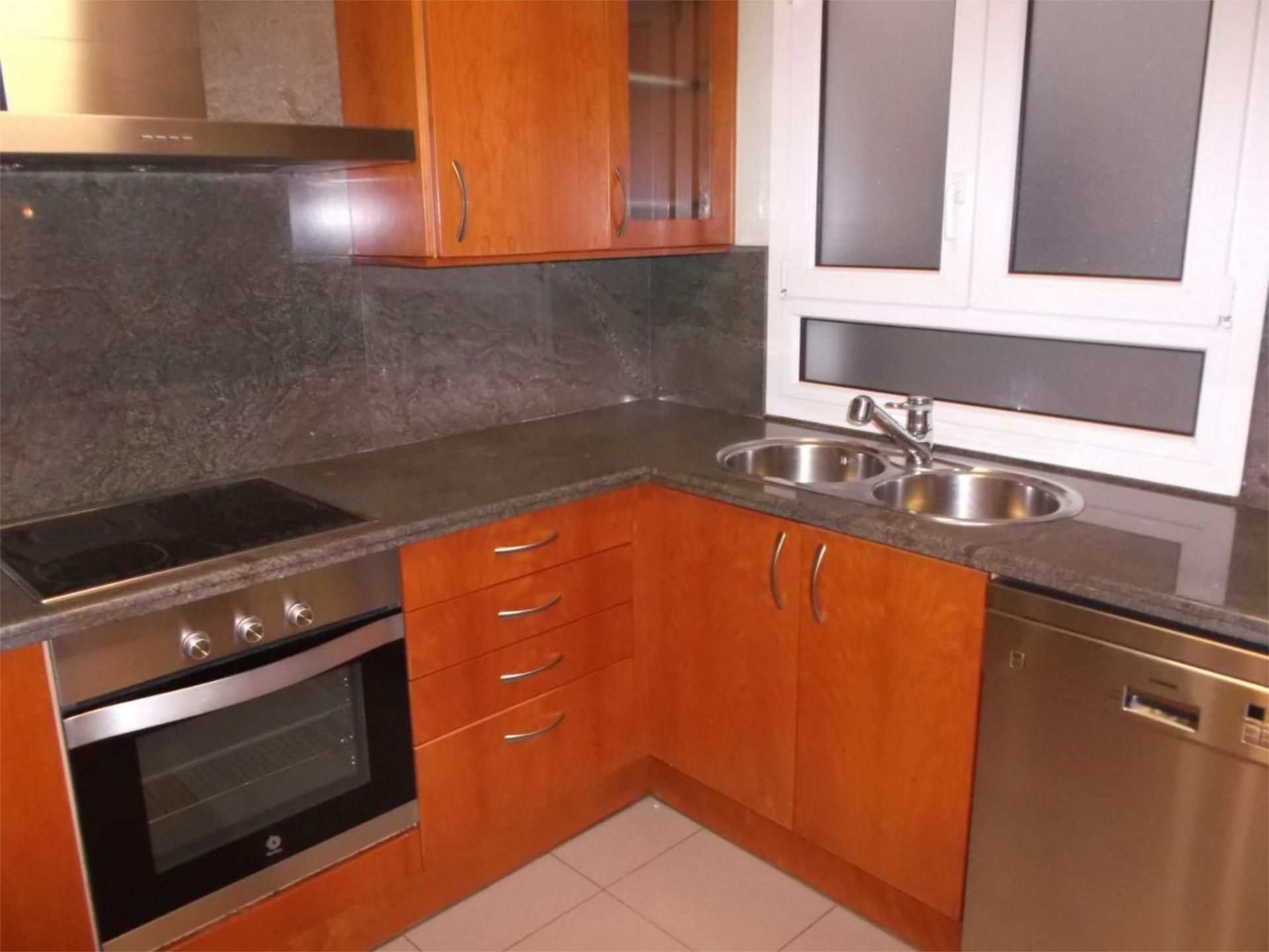 Flat to rent in Carrer del Bruc, 109, Plaça Catalunya Kitchen of Flat to rent in Manresa with Air Conditioner, Heating and Parquet flooring