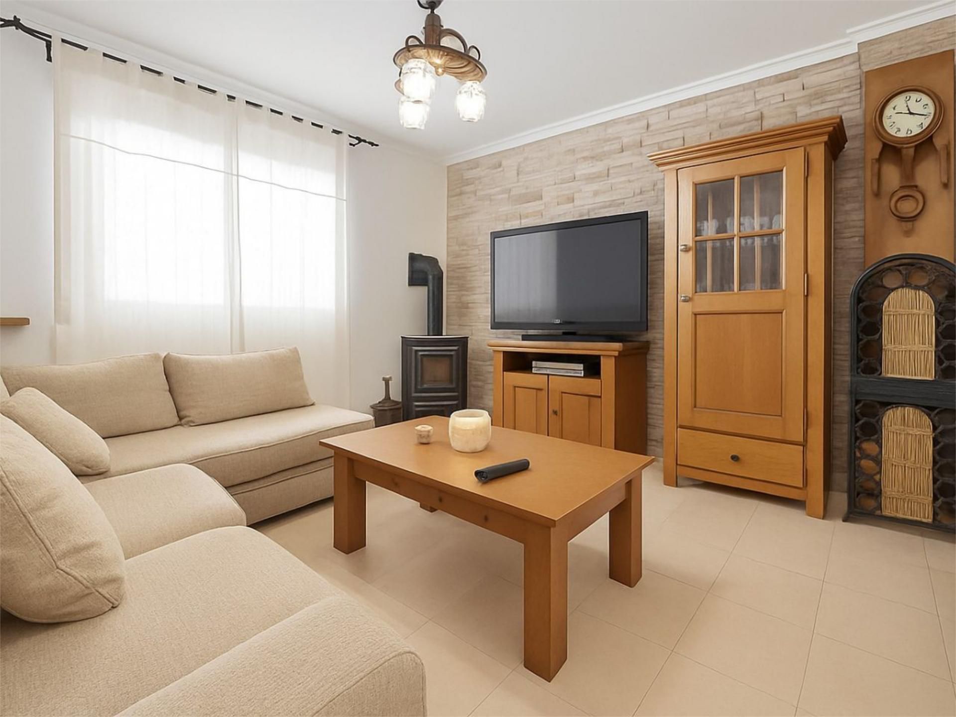 Living room of Single-family semi-detached to rent in Gilet  with Air Conditioner, Heating and Terrace
