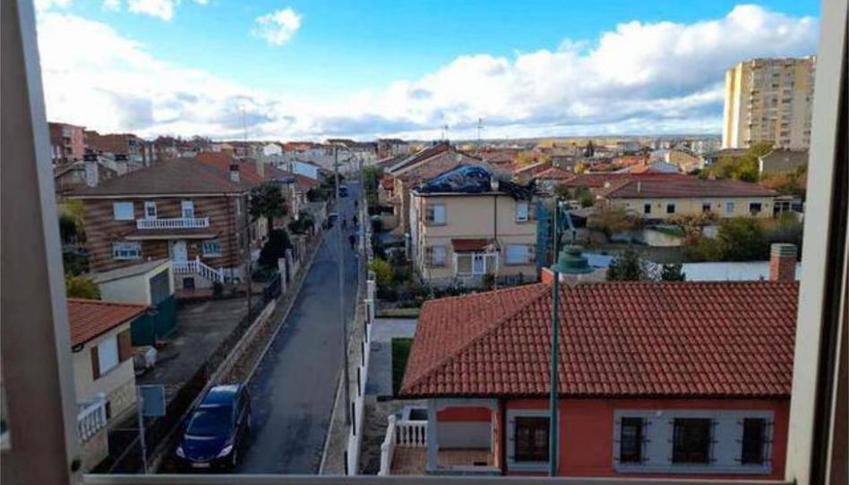 Photo 1 of Flat to rent in Pinilla, León