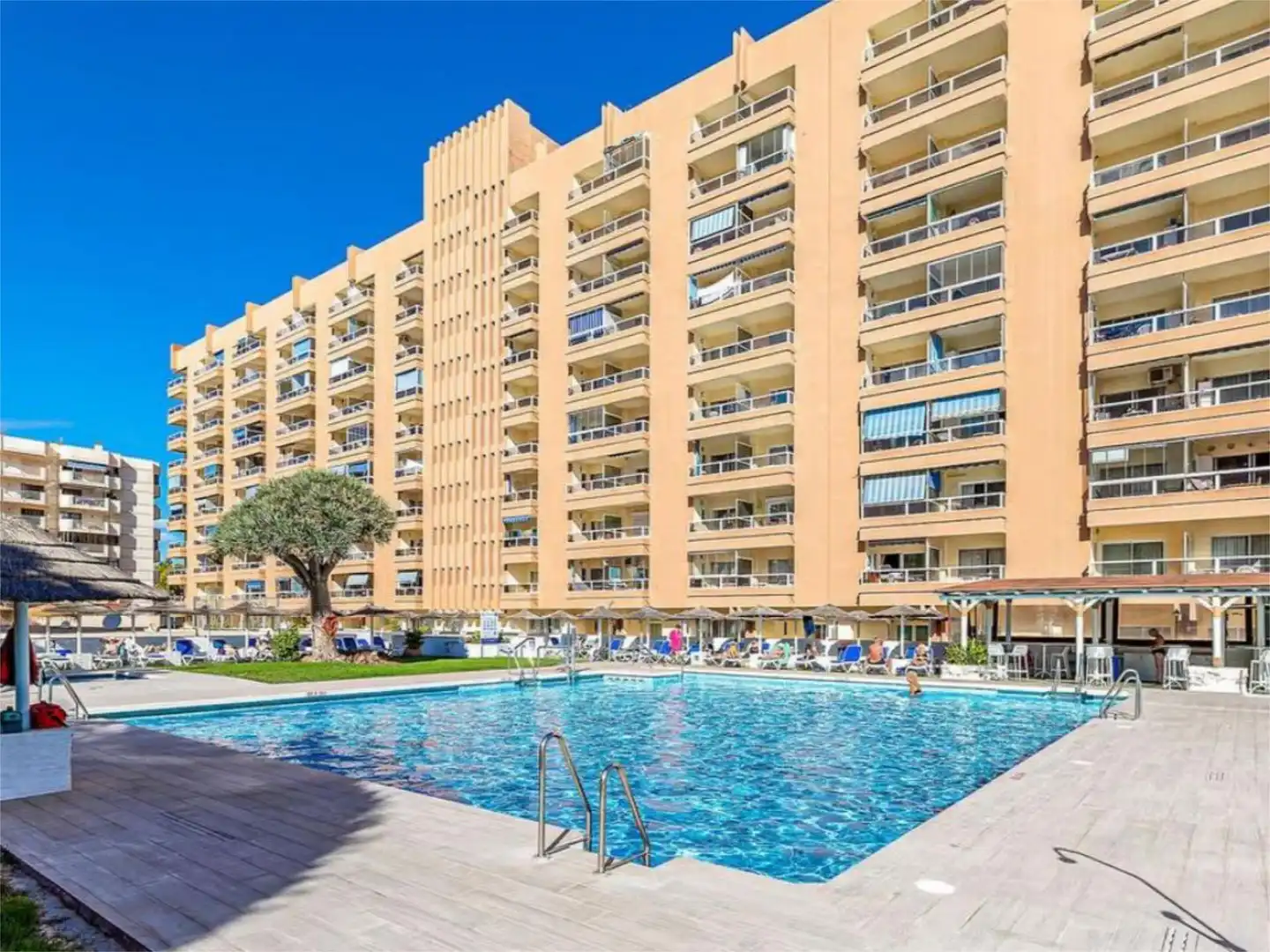Estudi de lloguer a Calle Lamo de Espinosa, 7, Puerto Deportivo Piscina de Estudi de lloguer en Fuengirola amb Aire condicionat, Calefacció i Parquet