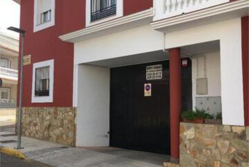 Garage to rent in Carretera de Sevilla - Los Montitos, Badajoz - image 1 Photo 1 of Garage to rent in Carretera de Sevilla - Los Montitos, Badajoz