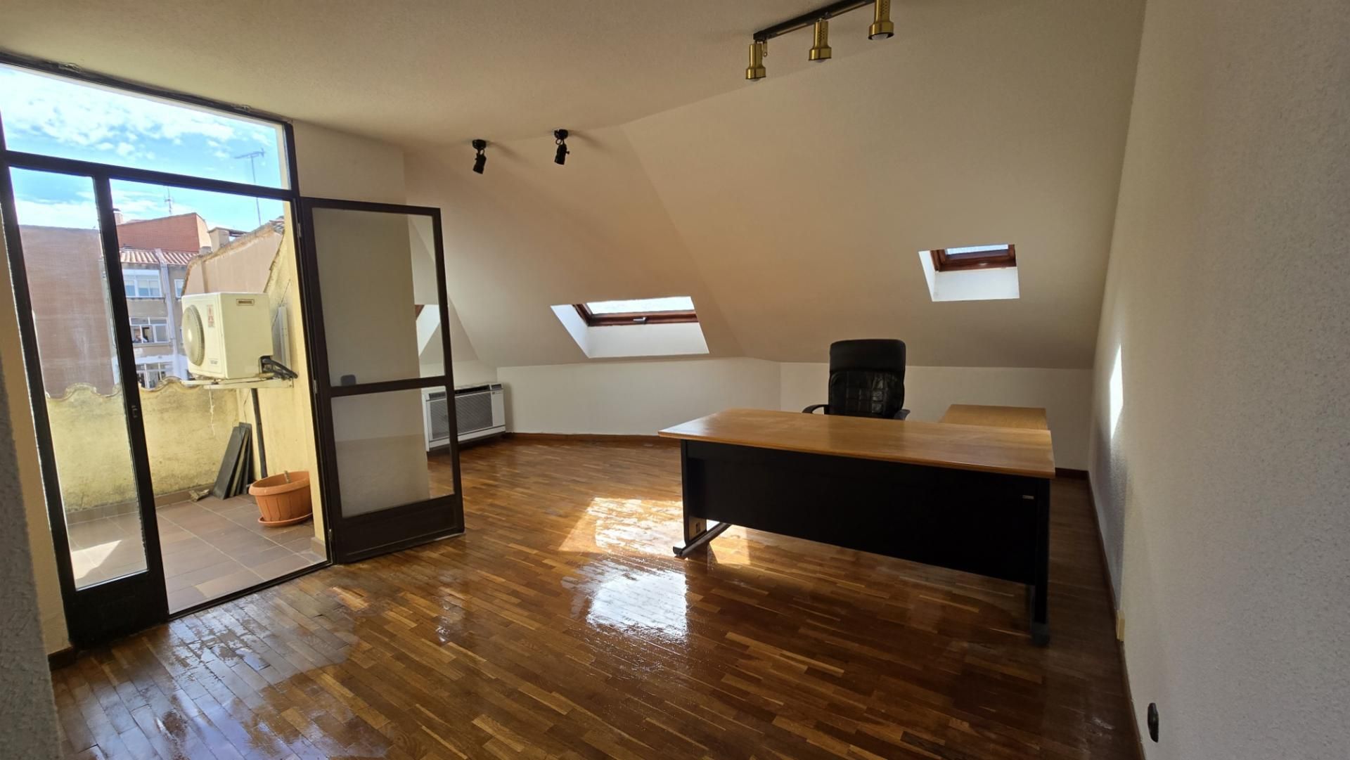 Flat for sale in Zamora Capital   with Air Conditioner, Heating and Parquet flooring