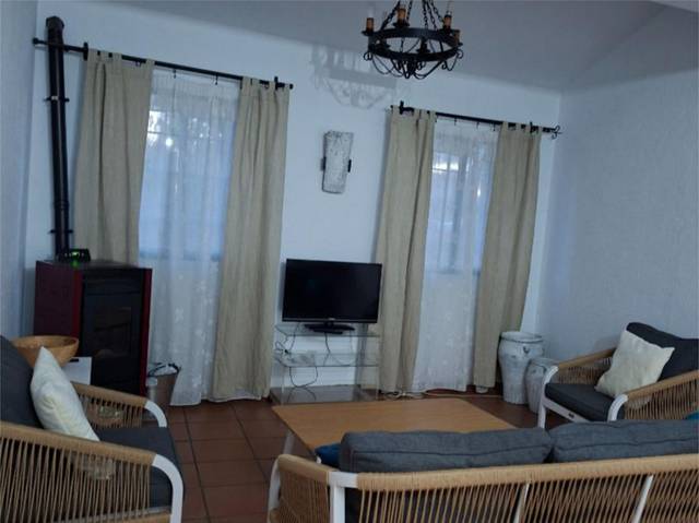 Casa adosada en Alquiler en Avenida del Villar, 33 en Puentes Viejas