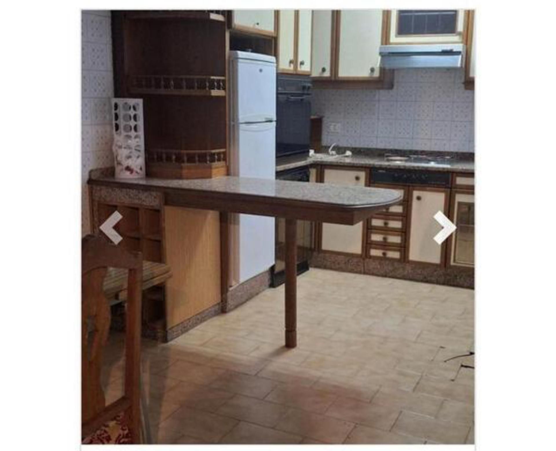 Cuina de Apartament en venda en Lugo Capital amb Terrassa, Traster i Moblat