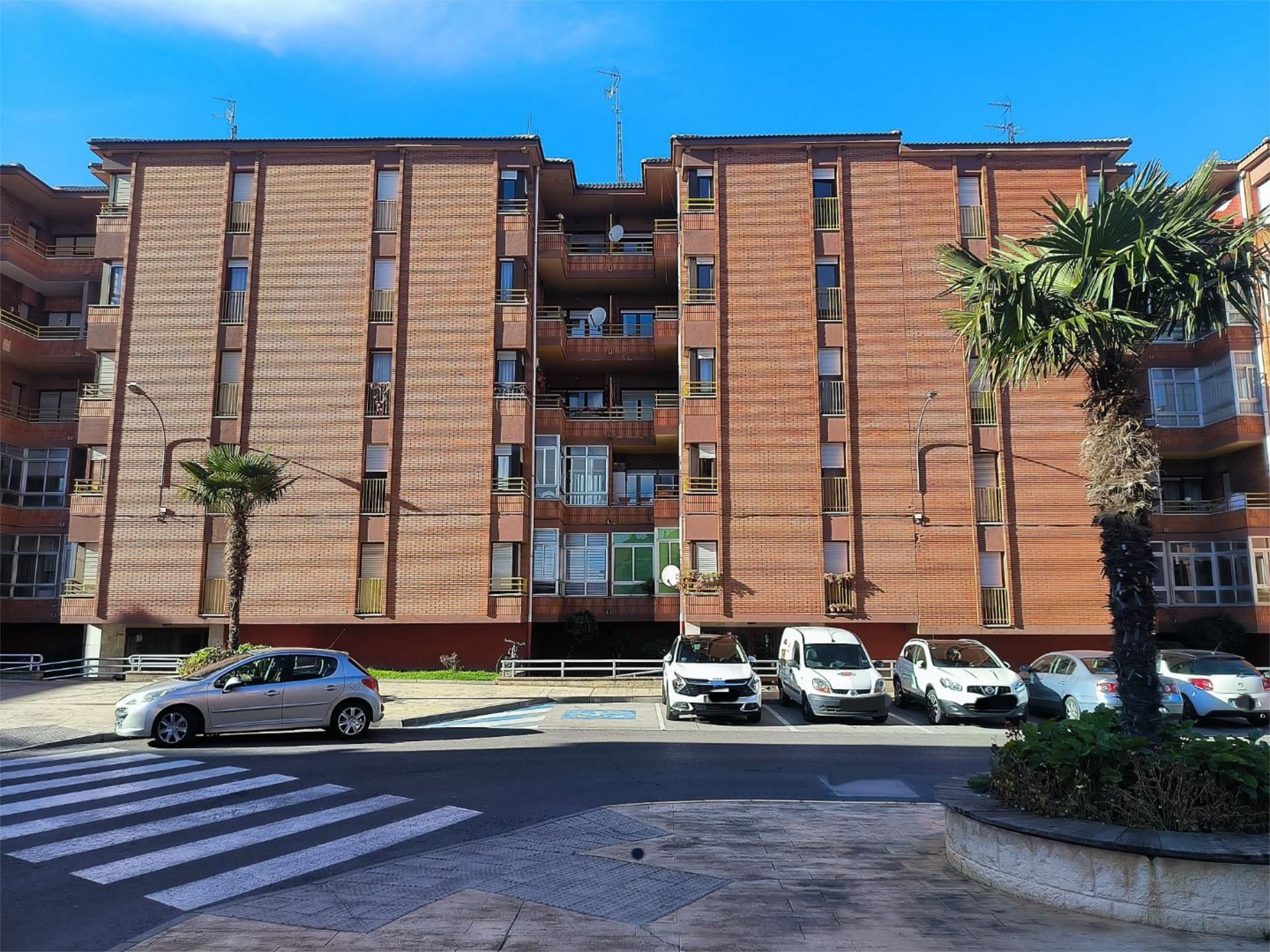 Exterior view of Flat to rent in La Bañeza   with Heating, Furnished and Balcony